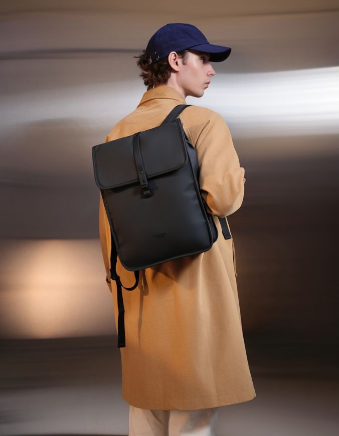 Däsh Backpack 16 典雅黑