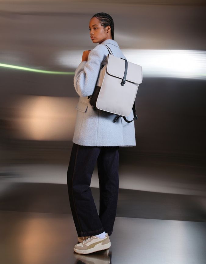 Däsh Backpack 16 浅灰褐