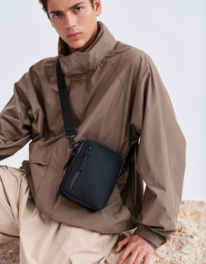 D&auml;sh Verti Crossbody 典雅黑