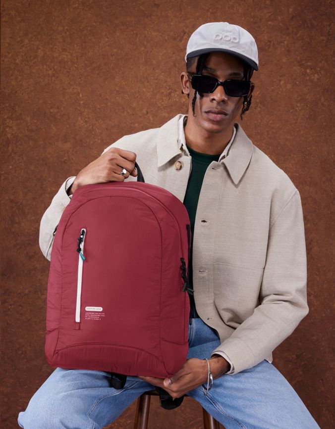 Lightweight Backpack 朱砂红