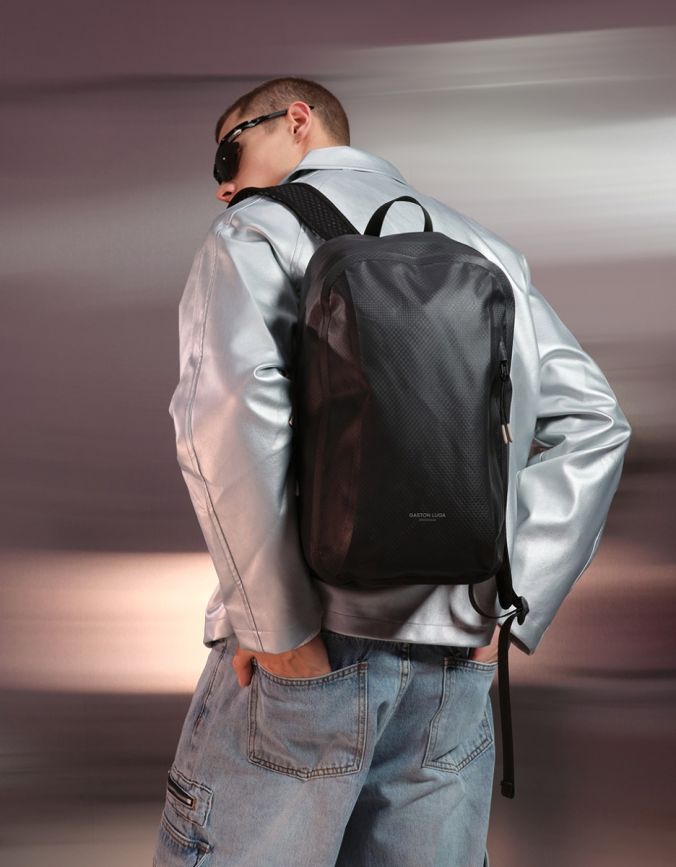 Lightweight DuoSeal Backpack 14 典雅黑