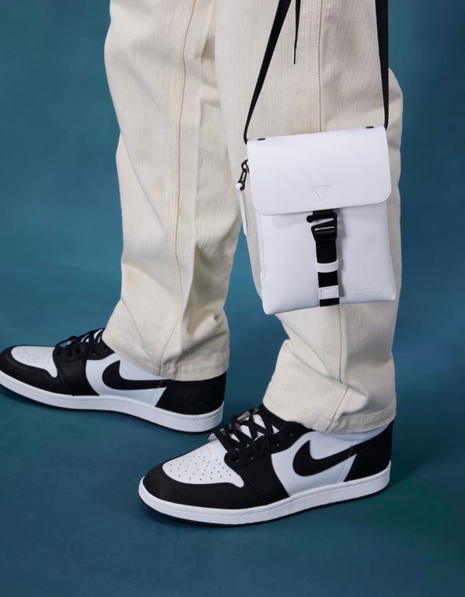 Spläsh Mini Crossbody 布鲁克林黑白